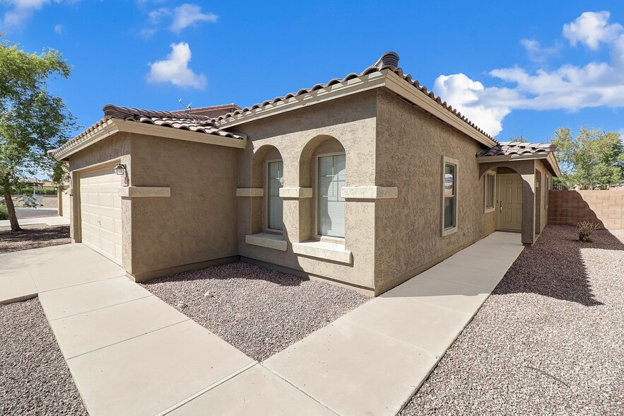 Front View - 25586 W North Star Ln