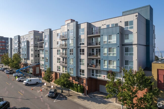 Primary Photo - Nautica Condos