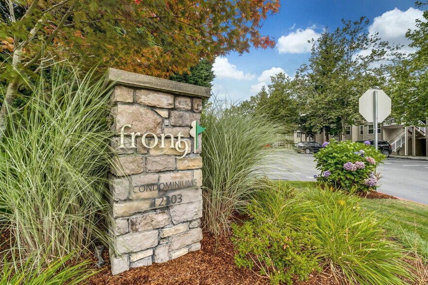 Building Photo - 12300 Harbour Pointe Blvd