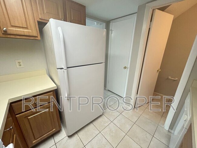 Building Photo - 4117 S Semoran Blvd