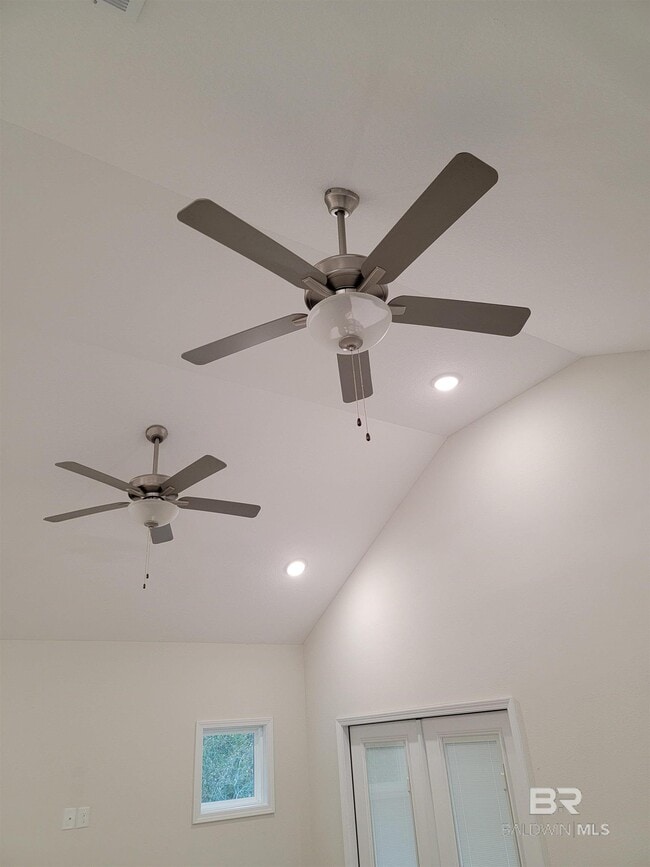 Building Photo - 13219 2nd St