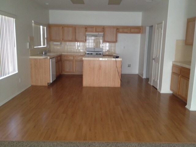 Building Photo - 13785 Rafael Way