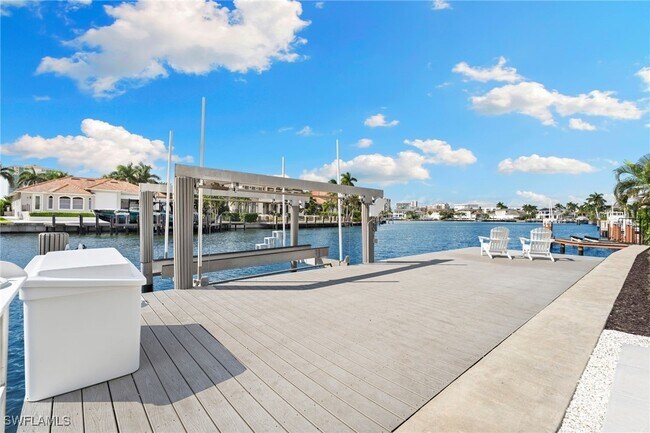 Building Photo - 3737 Crayton Rd