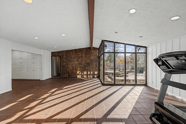 Building Photo - 9107 Timberside Dr