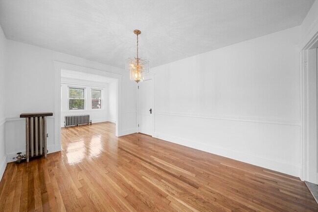 Building Photo - 180 Faneuil St