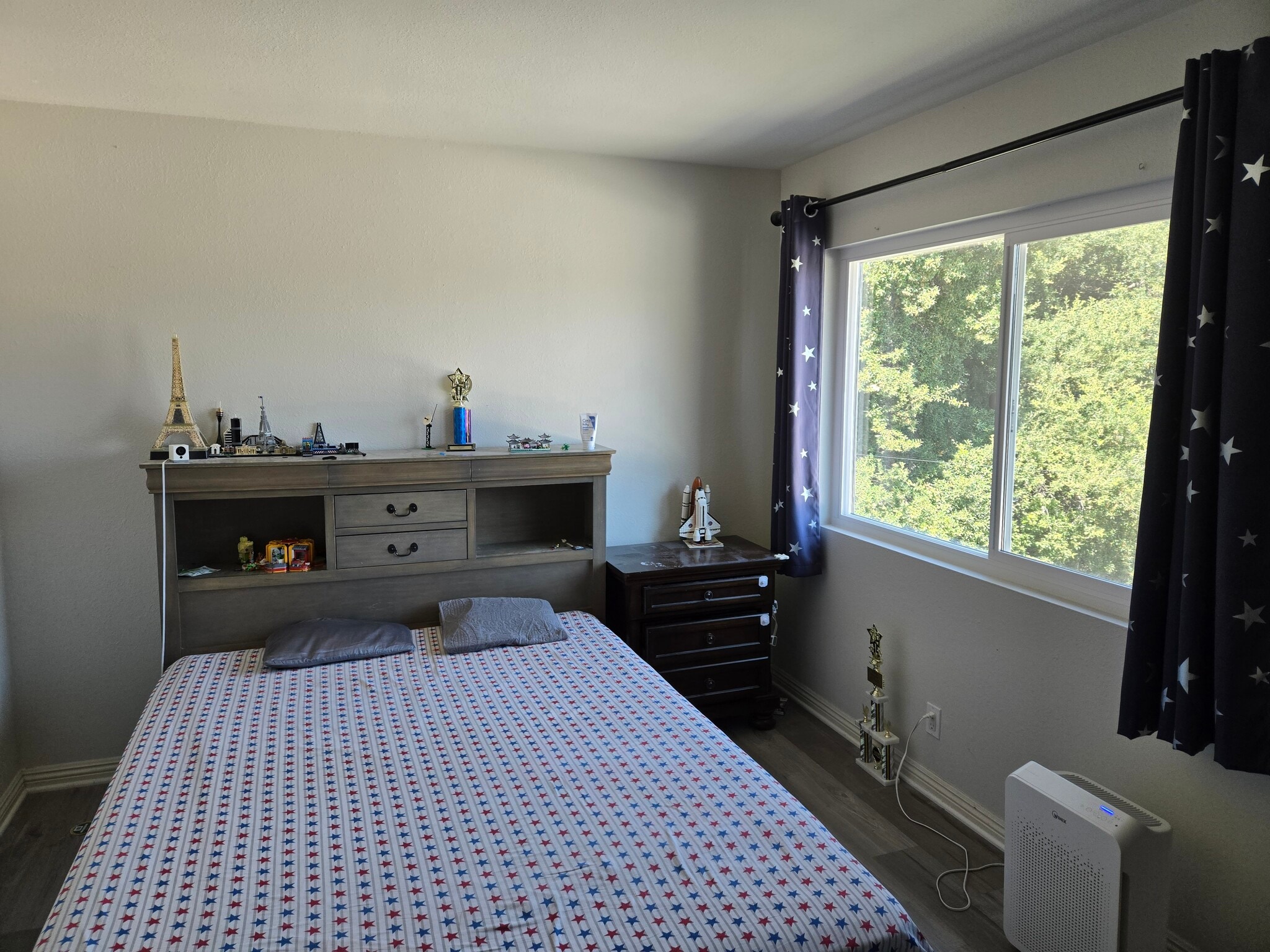 Bedroom - 3439 1/2 Altura Ave
