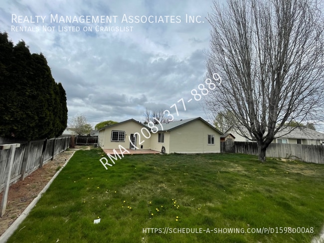 Building Photo - 623 E Woodbury Dr