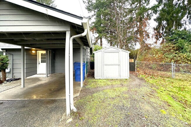 Building Photo - Great house in prime location now available, wont last long!