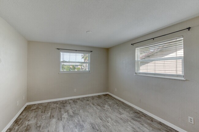 Building Photo - 130 Lindley Rd