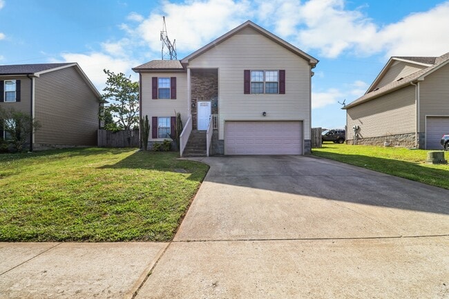 Building Photo - 2200 Trophy Trce