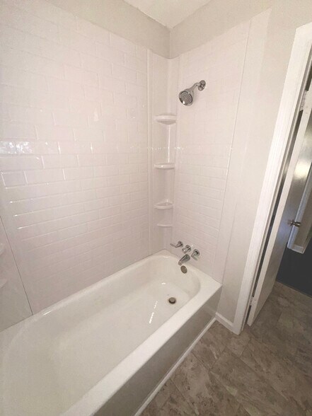 Building Photo - 319 Orchard Ln