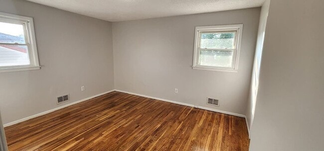 Building Photo - 700 Haven Pl