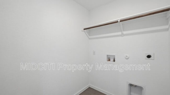 Building Photo - 9161 Luciano Pl