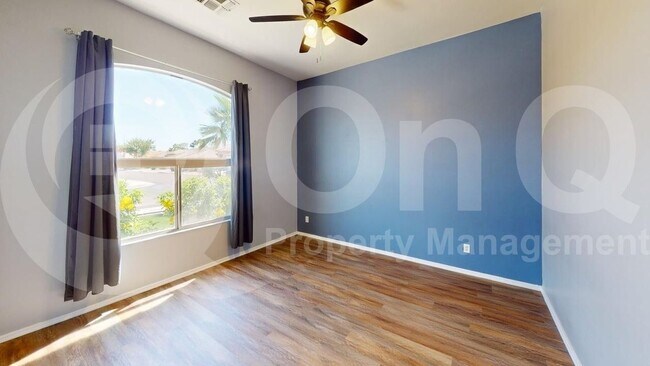 Building Photo - 770 W Cherrywood Dr