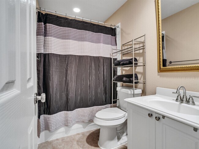 Building Photo - 83 Scarlet Woods Ct