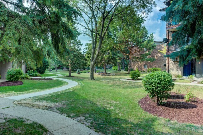 Building Photo - 8108 Waterbury Ct