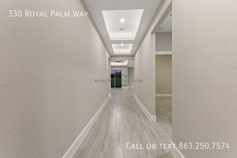 Building Photo - 330 Royal Palm Wy