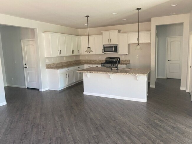 Building Photo - 3935 Hazy Swale Way