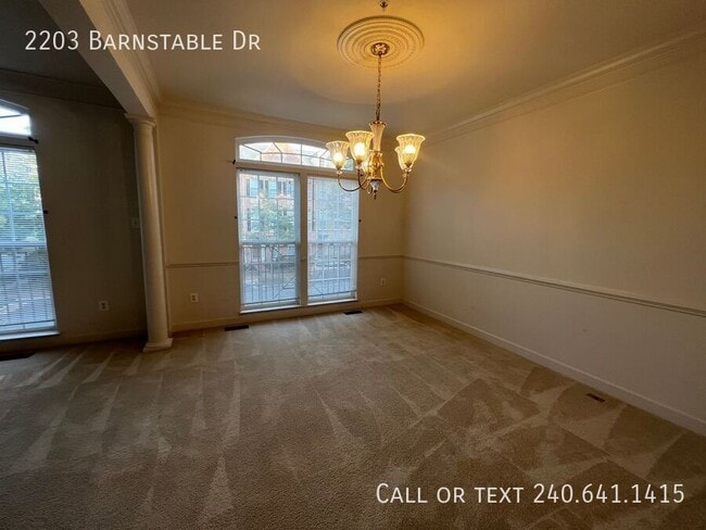 Building Photo - 2203 Barnstable Dr