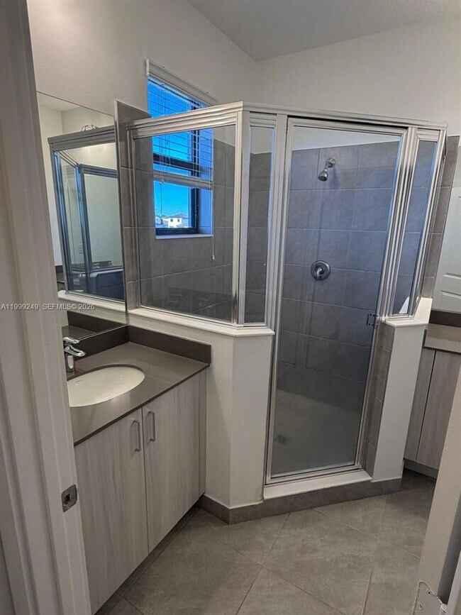 Building Photo - 5669 CERVA LN Ave