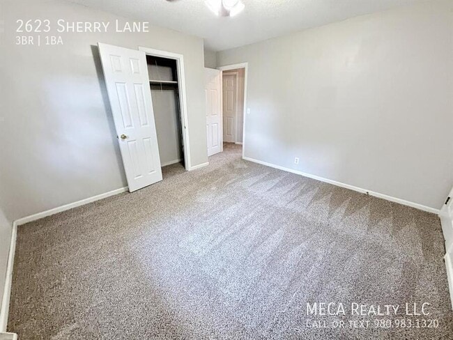 Building Photo - 2623 Sherry Ln