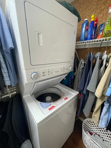 In unit laundry - 218 Dogwood Cir