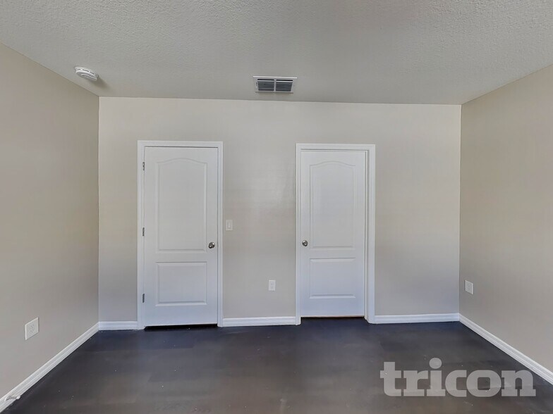 Building Photo - 4447 Blue Rock Dr