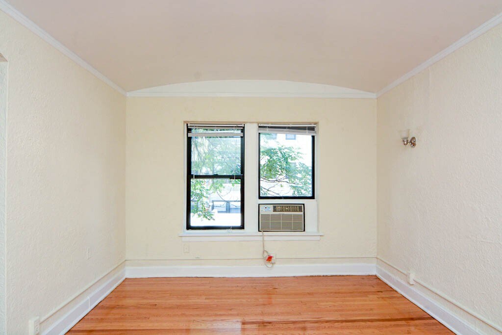 Building Photo - 541 W Arlington Pl