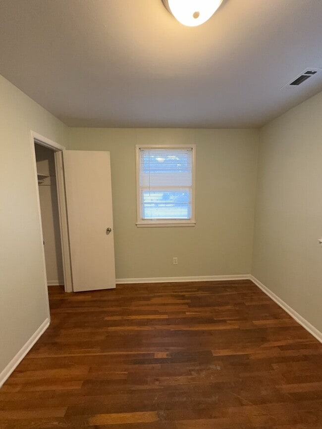 Building Photo - 130 Armstrong Dr