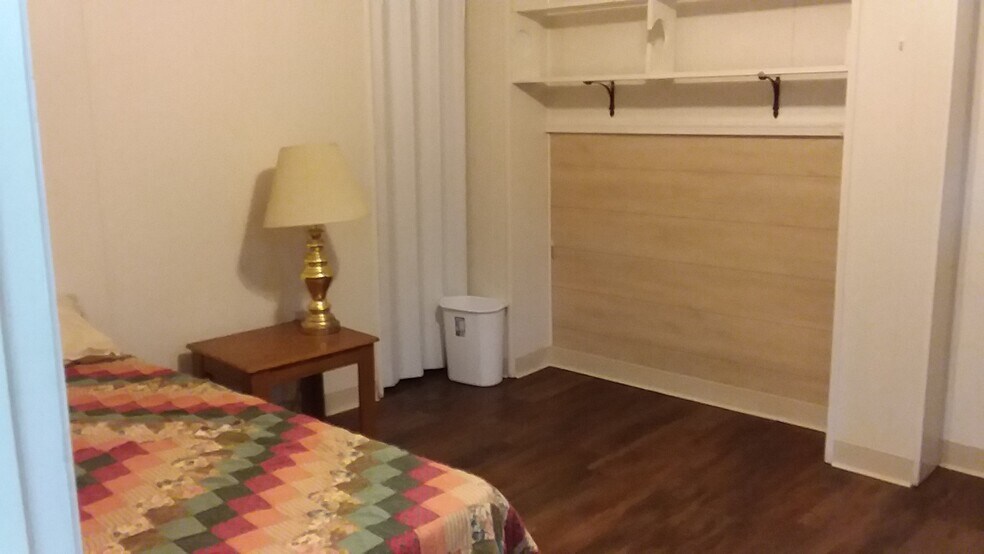 Front bedroom - 701 6th Ave