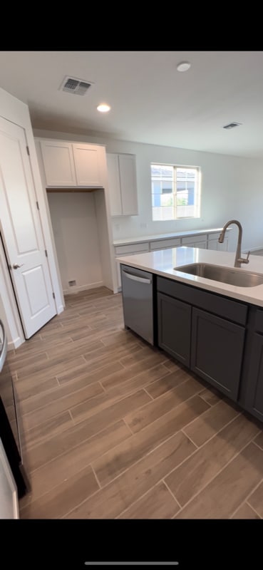 Building Photo - 4561 S Element