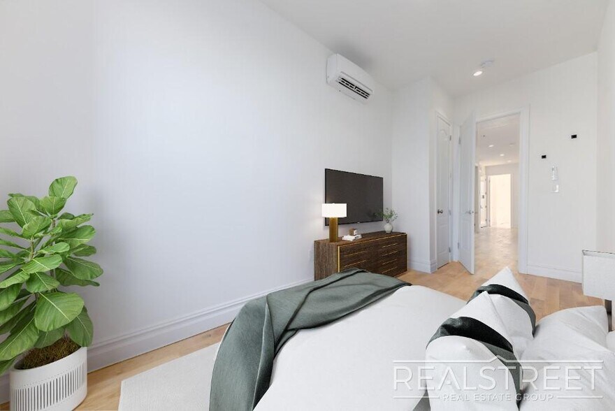 Building Photo - NO FEE! NEW 3 BED floor-thru in Bed Stuy Brownstone + in unit W/D!