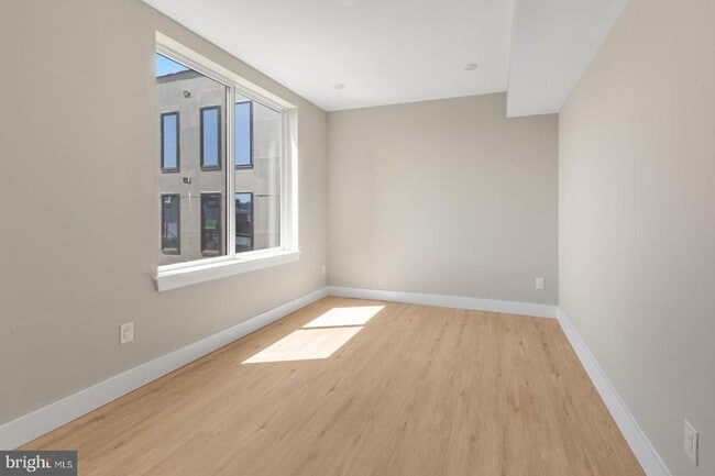 Building Photo - 1144 Frankford Ave