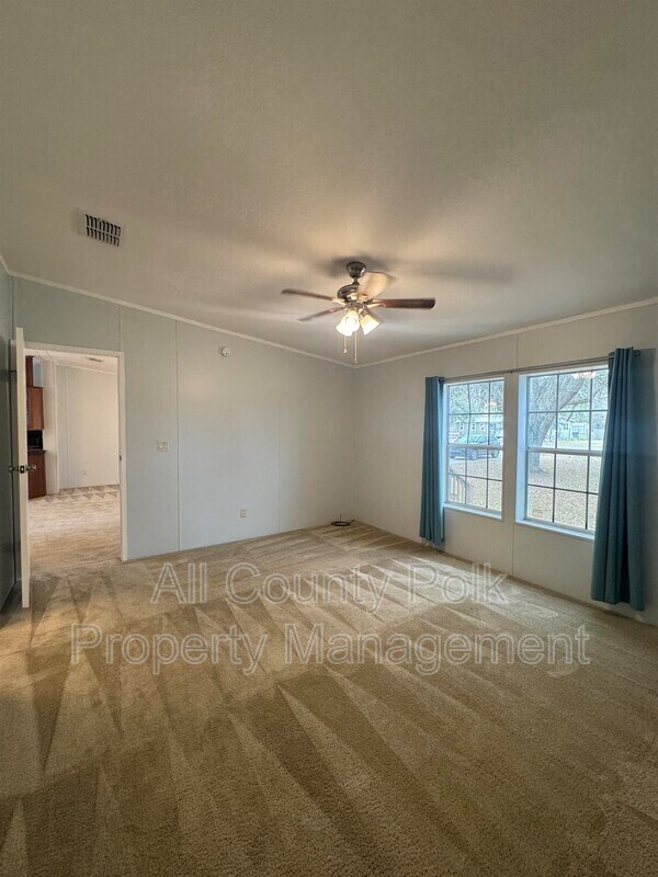 Building Photo - 913 Saddlewood Blvd