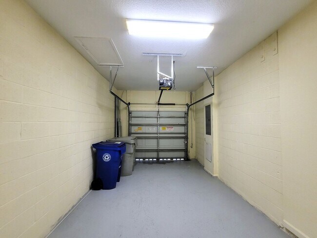 Building Photo - Vero Beach Florida Vero Beach Rent, LLC and Rental Property Management Company
