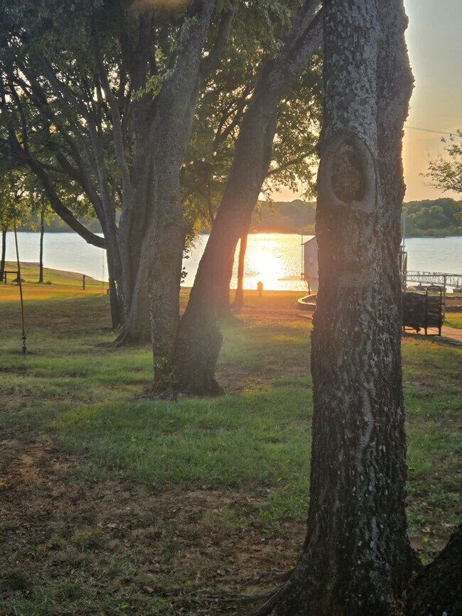 Building Photo - 1207 Shahan Prairie Rd