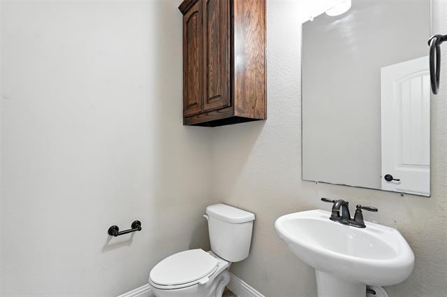 Building Photo - 405 Harcourt Ave