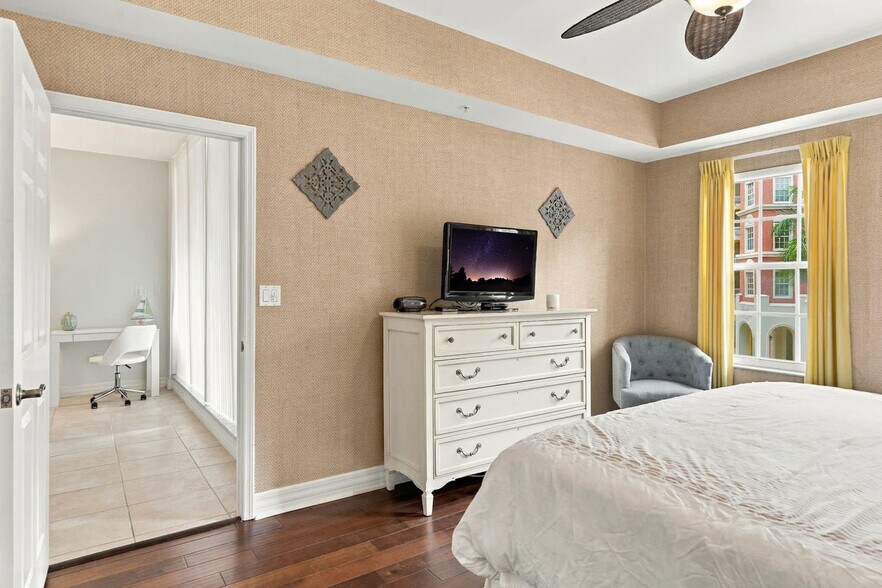 Building Photo - 401 Bayfront Pl