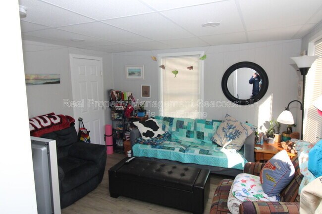 Building Photo - 61 Third St