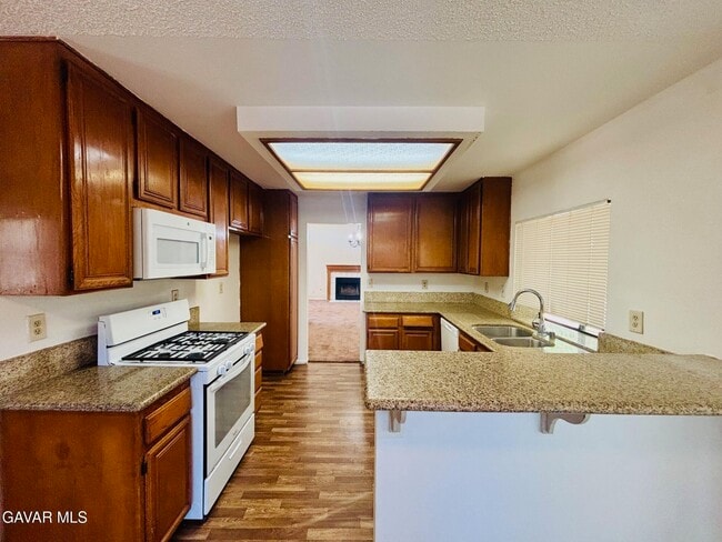 Building Photo - 43242 Cottage Ln
