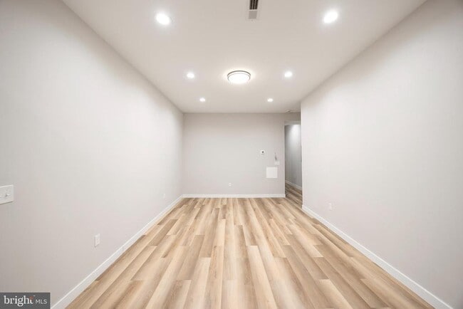 Building Photo - 2037 McCulloh St