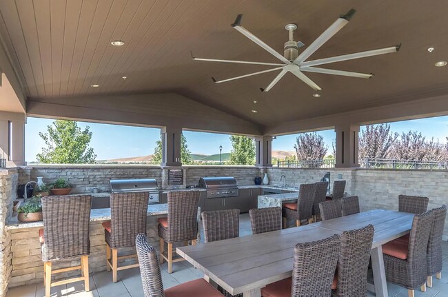 Building Photo - 436 Persimmon Cmn