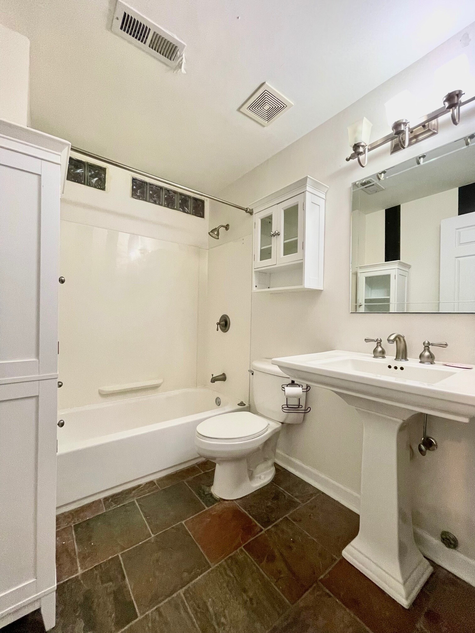 Building Photo - 4139 Castleman Ave 2W