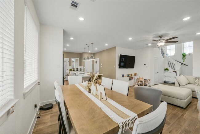 Building Photo - 7834 Swooping Swallow Ln