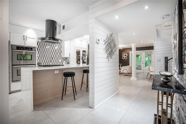 Building Photo - 1445 Monroe Dr NE