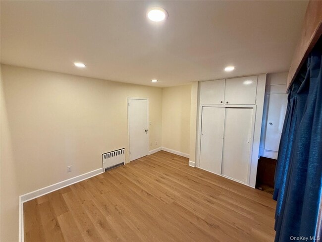 Building Photo - 116 Alexander Ave