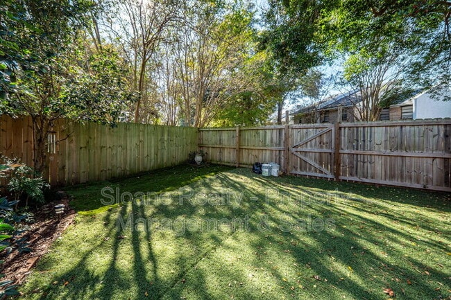 Building Photo - 40 Meander Row