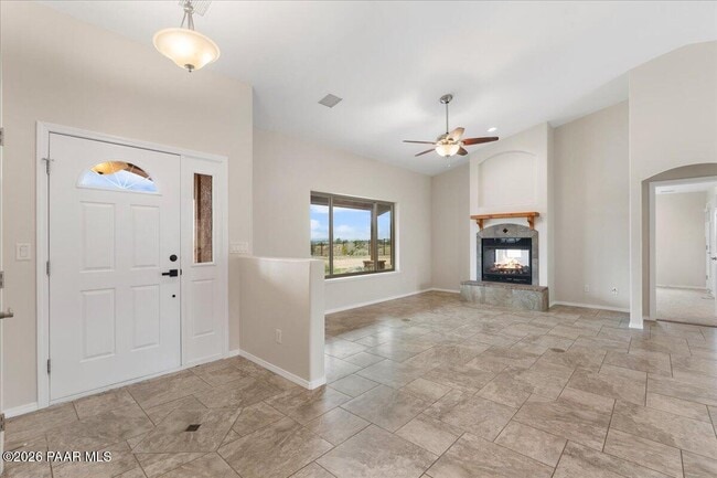 Building Photo - 815 Paniolo Way