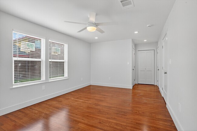 Building Photo - 2825 Cherry St