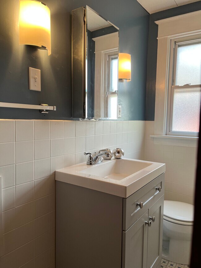 Building Photo - 679 Colvin Blvd